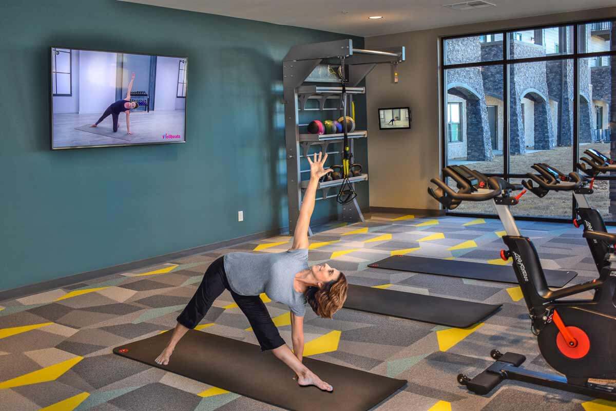 I STREET Modern Apartments - Bentonville Arkansas - Yoga and Cycling Studio